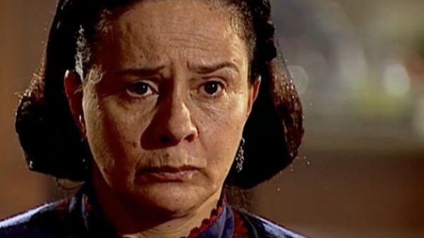 Terra Nostra - T1E178 | María del Socorro versus Naná
