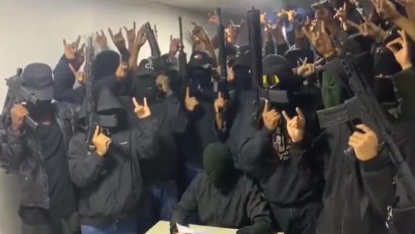 "Los Lobos" se atribuyen crimen de Fernando Villavicencio y amenazan a otro candidato
