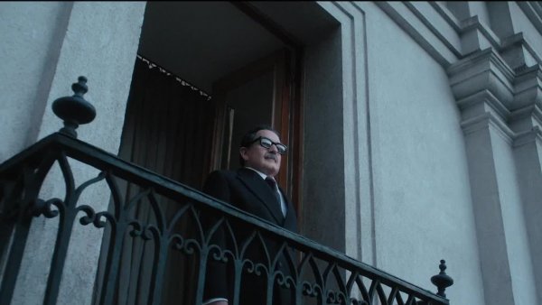 Alfredo Castro es Salvador Allende
