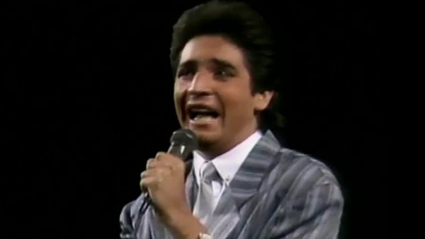 Luis Jara en la competencia internacional del Festival de Viña 1986

