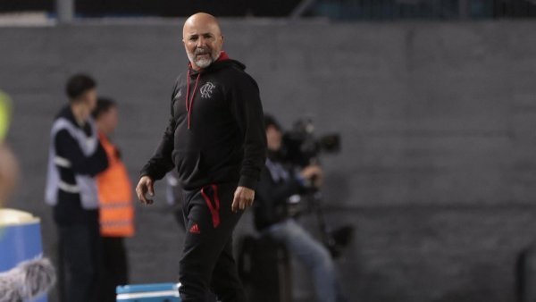 Criticado y aislado: El difícil momento de Jorge Sampaoli en Flamengo
