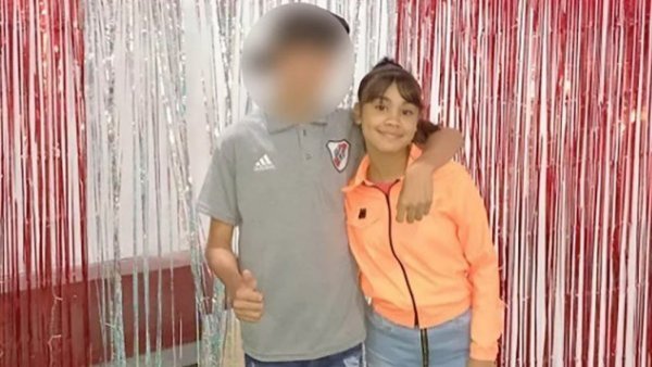 La triste despedida del hermano de Morena Domínguez, niña asesinada en Argentina: "Era una chica muy buena, un pan de Dios"
