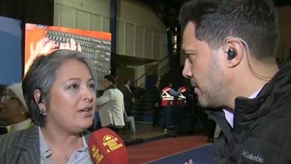 Ministra Jara por reforma de previsional: "Si hay un portazo, fracasará Chile"
