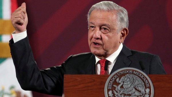 Presidente mexicano recuerda a Hitler al comentar el triunfo de Javier Milei en Argentina

