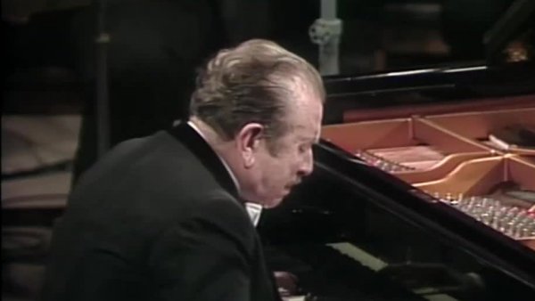 Primer concierto de Claudio Arrau en Chile
