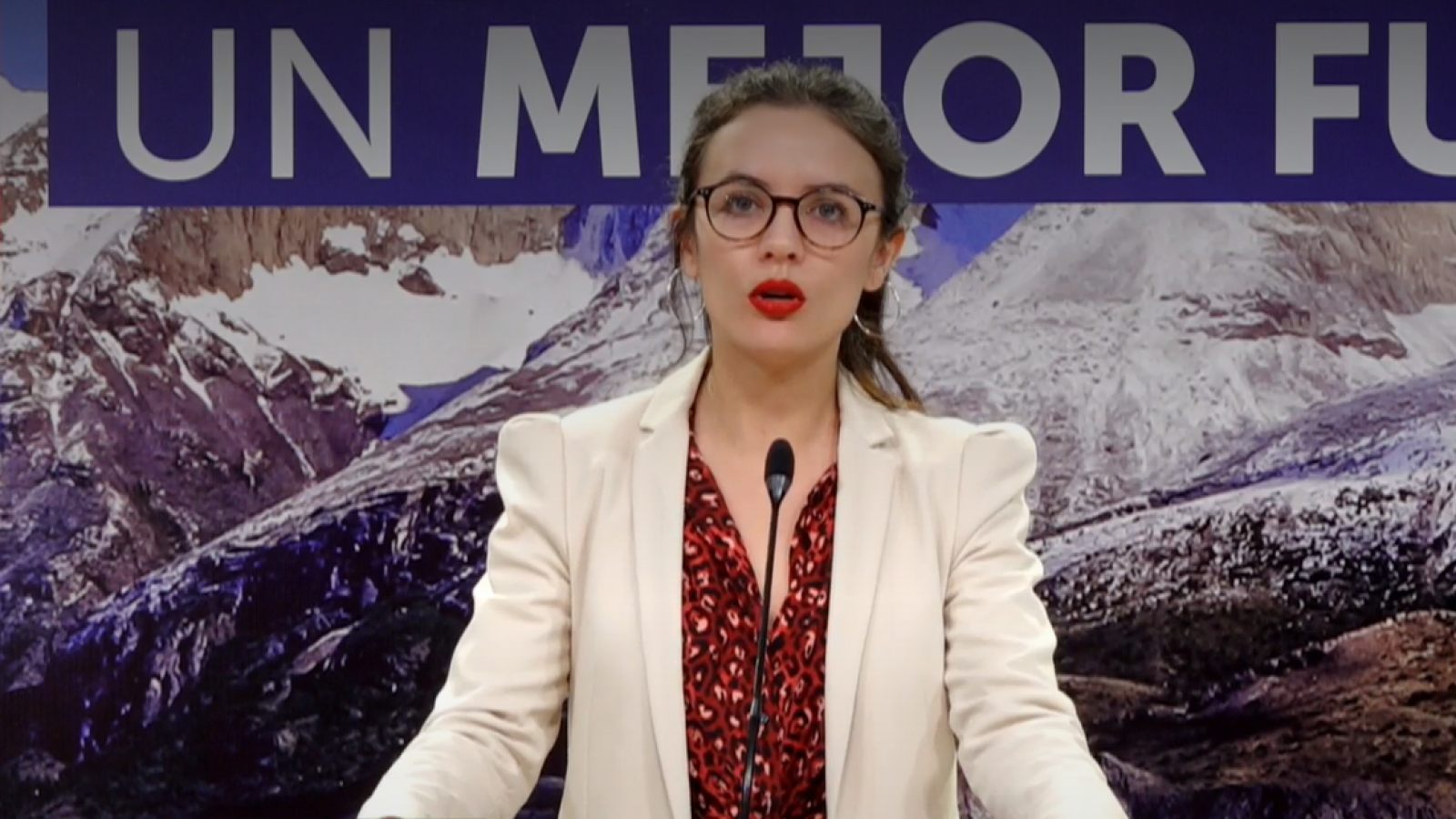Ministra Vallejo confirma modificaciones en el gabinete: "El Presidente va a anunciar cambios en las próximas horas"
