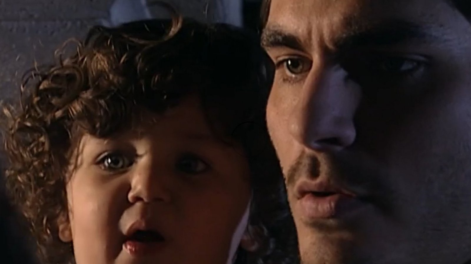 Terra Nostra: La ayuda a Matteo
