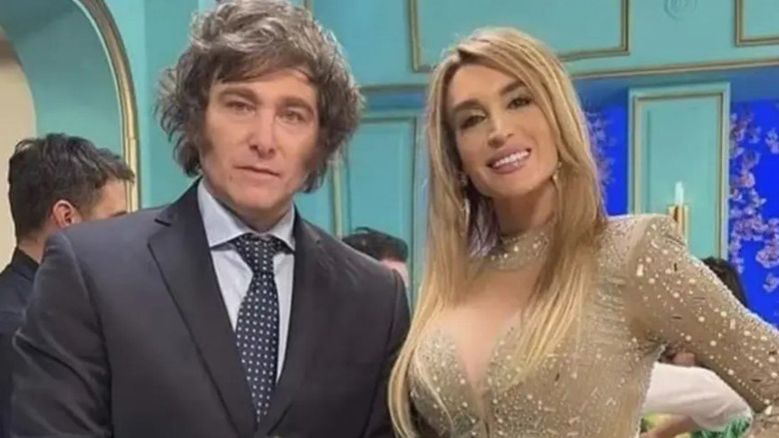 "Es un caballero y súper cariñoso": confirman romance de Javier Milei con reconocida humorista argentina
