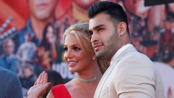 Esposo de Britney Spears rompe el silencio tras quiebre amoroso: "Diferencias irreconciliables"
