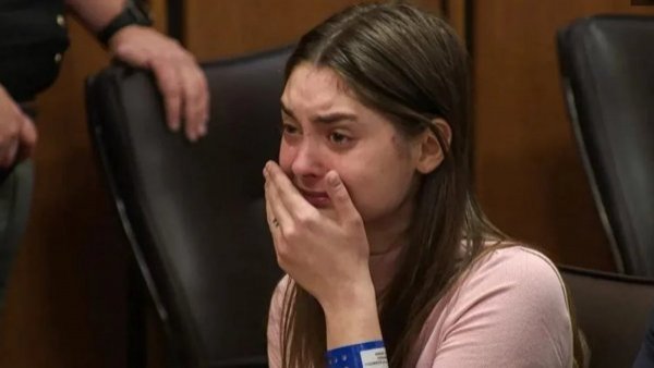 Cadena perpetua para joven por chocar intencionalmente su auto para matar a su novio y un amigo
