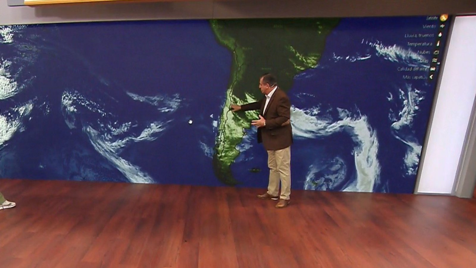 Iván Torres responde: ¿A qué hora serán las lluvias más fuertes en la RM?
