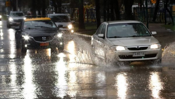 Lluvias en Santiago: en solo 12 horas cayeron 40 milímetros
