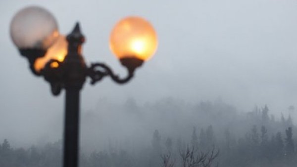 <p>Farol con fondo frío. Lluvias y sistema frontal.</p>No sólo lluvias intensas: zona centro-sur tendrá temperatura cercana a 0°
