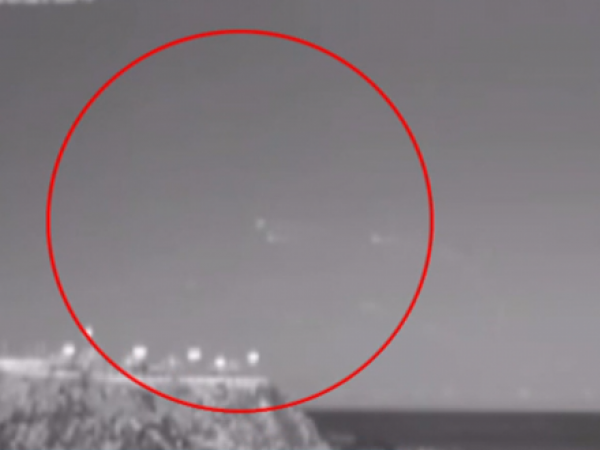 Imágen captada por la Armada. Supuestamente, ovnis.