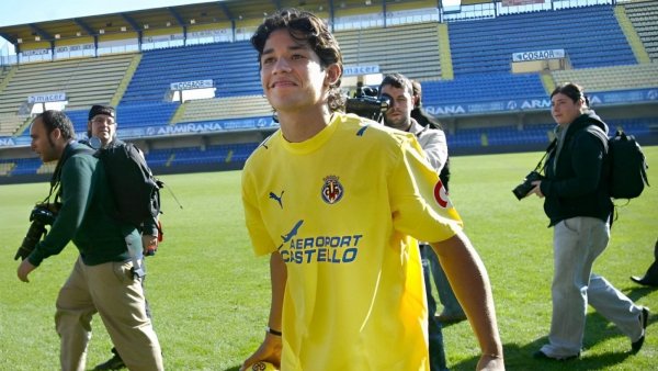 El desconocido "regalo" que Riquelme le realizó a Matías Fernández en Villarreal

