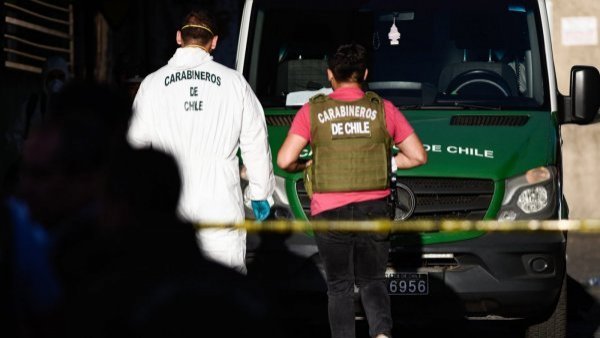 Encuentran cuerpo de hombre en canal de Maipú
