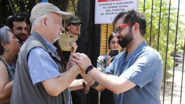Presidente Boric decreta duelo nacional por muerte de Guillermo Teillier
