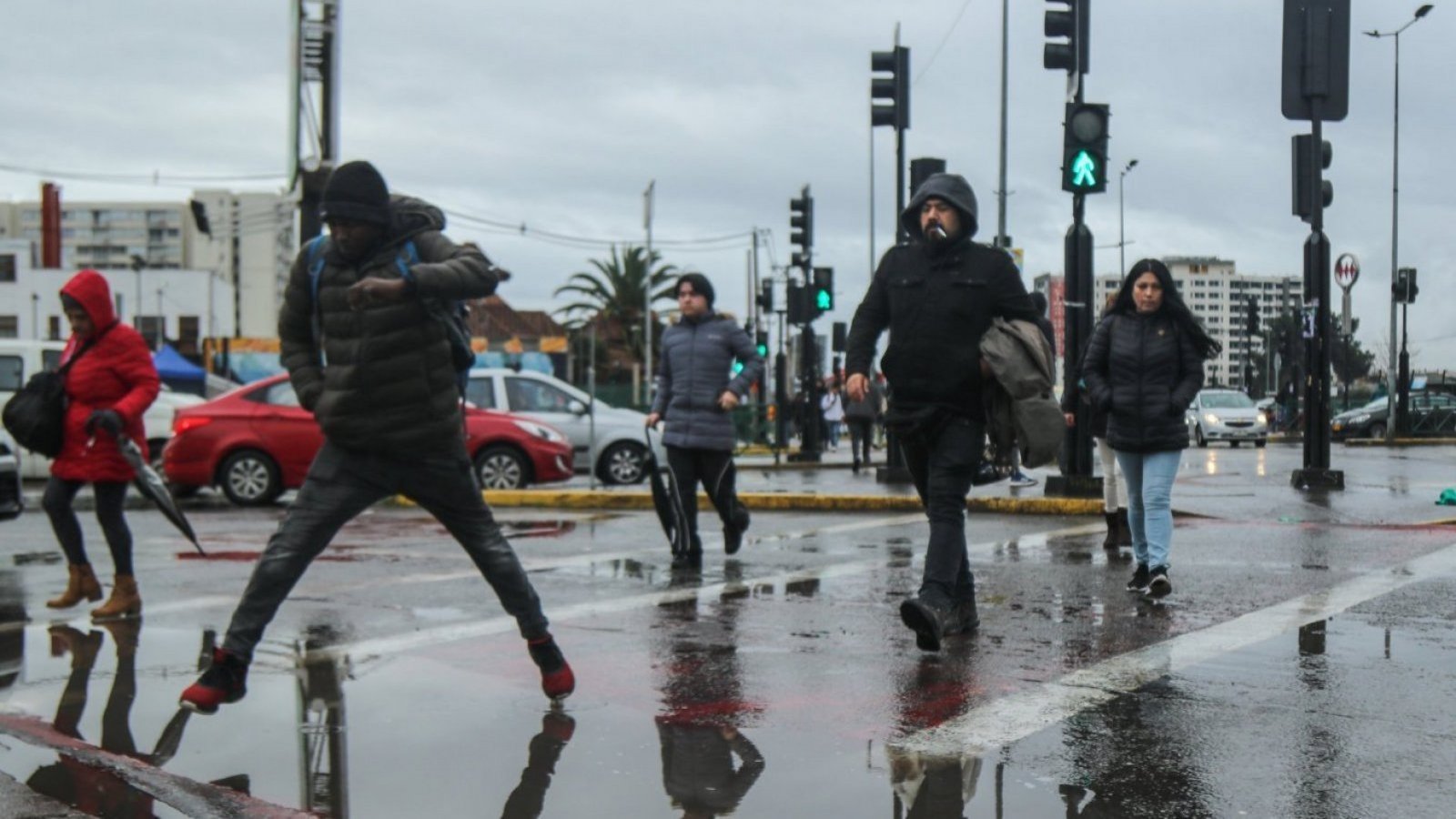 Lluvia en Santiago: Meteorología emite aviso por precipitaciones "normales a moderadas" en la RM
