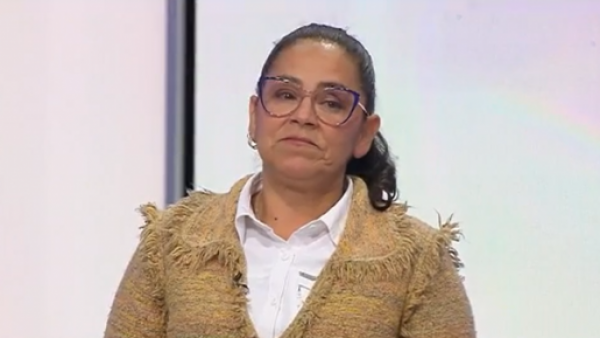 "No encuentro justo jugar dos bandos": mujer termina su relación en pleno estudio por infidelidad
