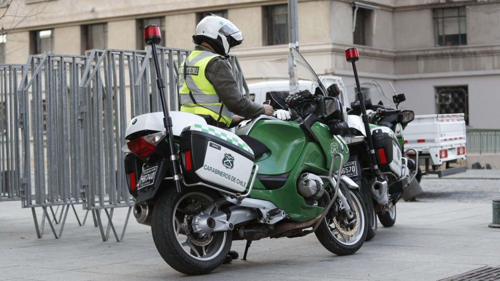 <p>carabineros</p>
