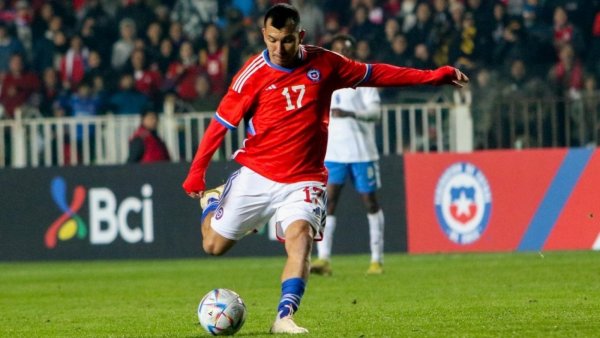 Conoce la formación confirmada de Chile para enfrentar a Uruguay
