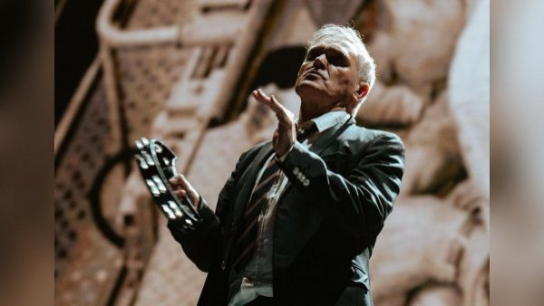 Reprograman concierto de Morrissey en Chile por estado de salud del cantante
