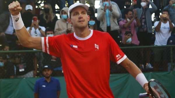 Nicolás Jarry gana el primer set en Copa Davis
