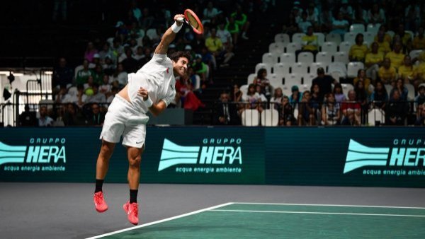 Cristian Garin gana y le da el primer punto a Chile en Copa Davis
