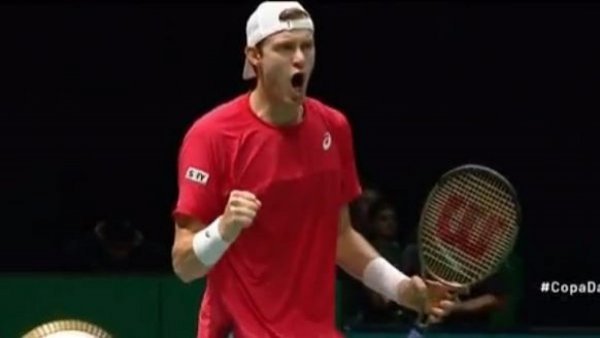 Nicolás Jarry gana el primer set en ante Italia en Copa Davis

