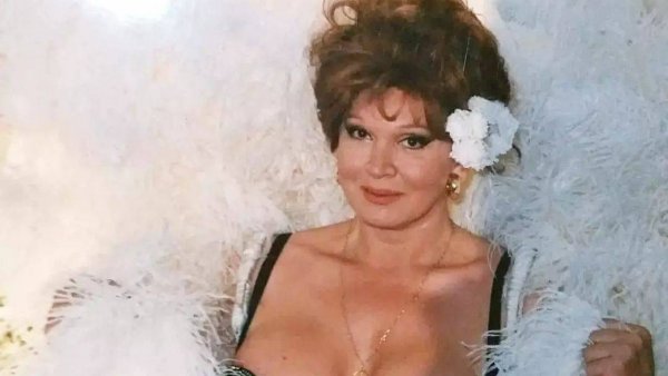 Muere Vanessa Show, icónica vedette trans
