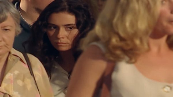 El Clon: Jade escapa de las autoridades
