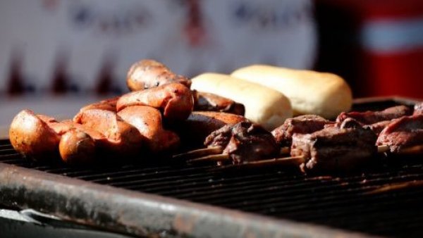 A las 15 horas abrieron las fondas del Parque O'Higgins: son cinco días de festejo
