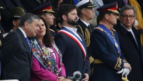 Parada Militar 2023: el momento en el que el Presidente Boric autorizó inicio al desfile
