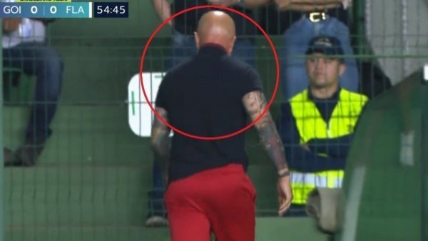 El momento de furia de Sampaoli que se viralizó tras empate de Flamengo
