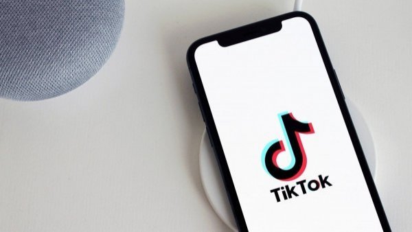 <p>TikTok</p>