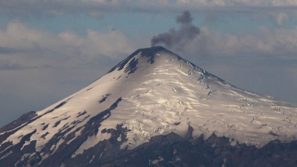 <p>Volcán Villarica</p>¿Qué está pasando en el volcán Villarrica? Todo lo que debes saber
