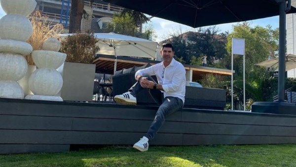 ¿Su nueva pareja? Revelan foto de Marcelo Salas con reconocida modelo
