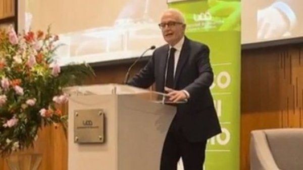 Emocionante homenaje a Pedro Carcuro en la UDD
