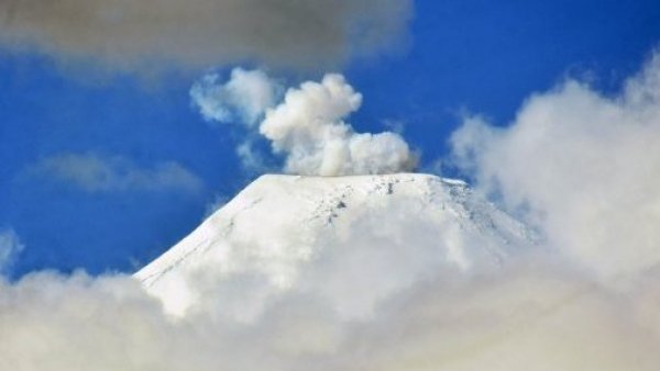 <p>Volcán Villarrica. Alerta Naranja</p>Se mantiene Alerta Naranja en el volcán Villarrica
