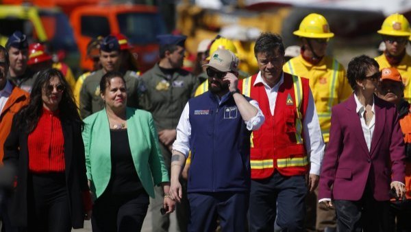 Incendios forestales: Boric presenta plan de prevención 2023/24 y asegura que "estamos preparados"
