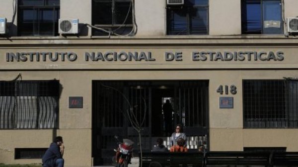 <p>Instituto Nacional de Estadísticas.</p>Desempleo en trimestre junio-agosto sube al 9%: cifra más alta en dos años
