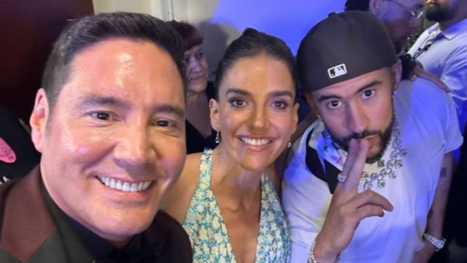 María Luisa Godoy y Francisco Saavedra junto a Bad Bunny