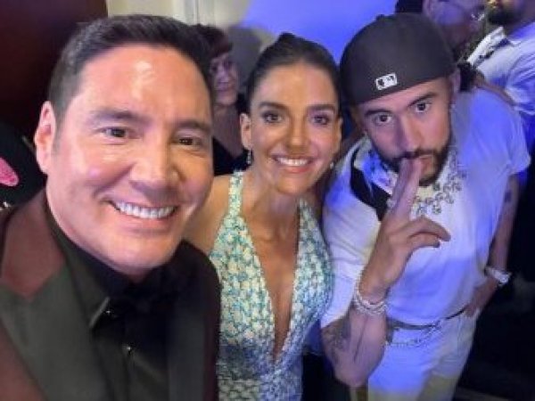 María Luisa Godoy y Francisco Saavedra junto a Bad Bunny