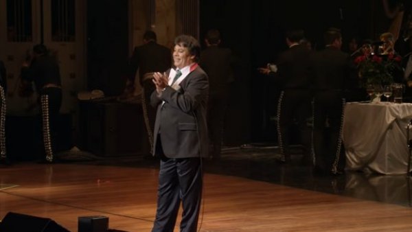 Un homenaje a las ciudades de México: Juan Gabriel lanza nuevo álbum "México con escalas en mi corazón"
