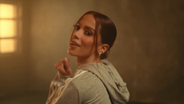 ¡Todos a practicar su paso! Anitta está confirmada para Viña 2024
