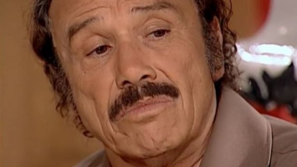 El tío Ali le pagará la facultad a Jade
