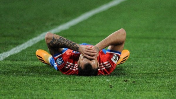 En Perú advierten "la drástica sanción" que recibirá Chile en las Eliminatorias
