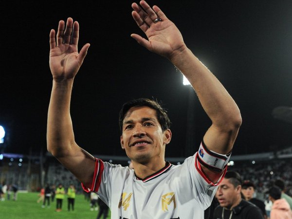 Matías Fernández en su despedida del fútbol profesional