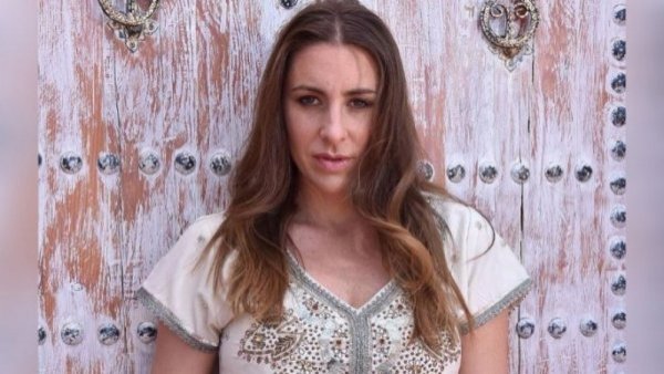 "Es natural": Paty López responde críticas por amamantar a su bebé en público
