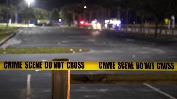 Al menos 16 muertos y 60 heridos deja un tiroteo en EE.UU.: sospechoso está fugitivo